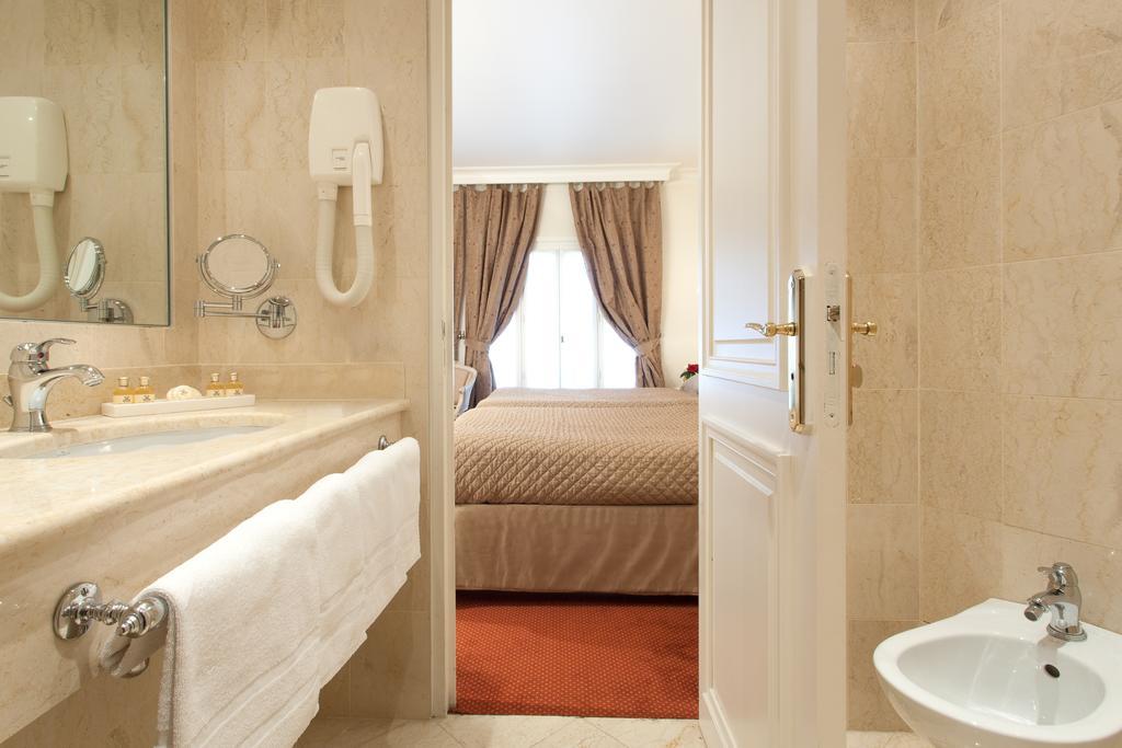 Grand Hotel Moderne Лурд Екстер'єр фото
